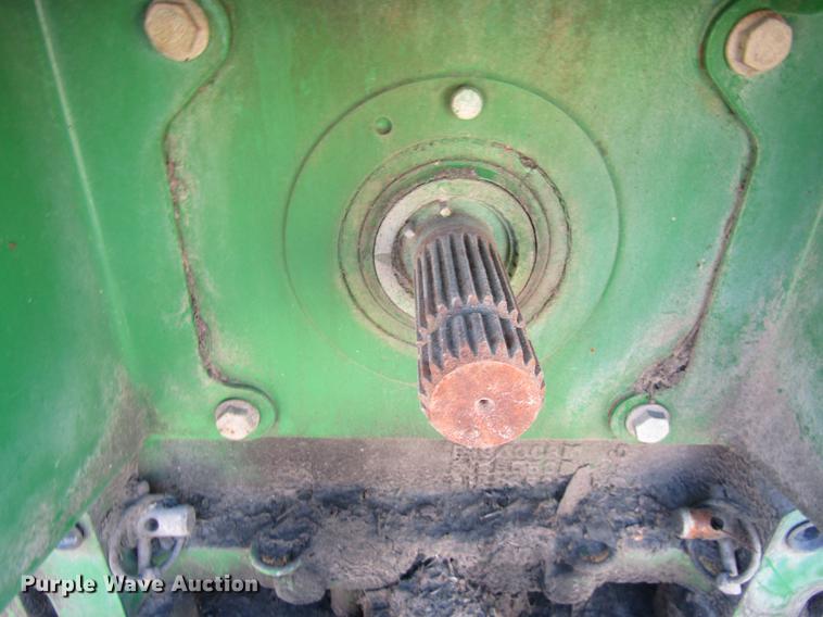 image for item DE4909 2000 John Deere 7210 tractor