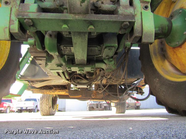 image for item DE4909 2000 John Deere 7210 tractor