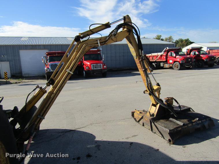 image for item DE4909 2000 John Deere 7210 tractor