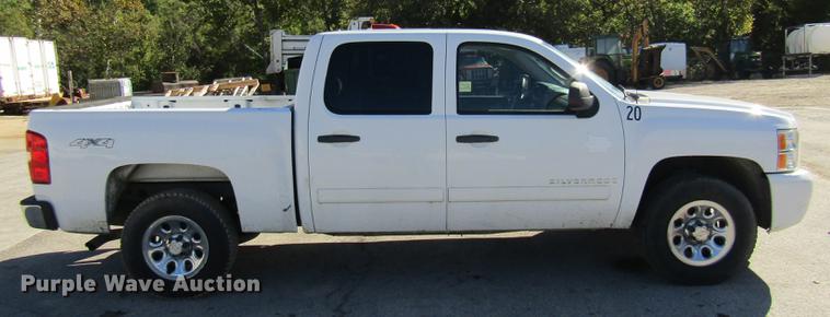 image for item DE4912 2008 Chevrolet Silverado 1500 Crew Cab pickup truck