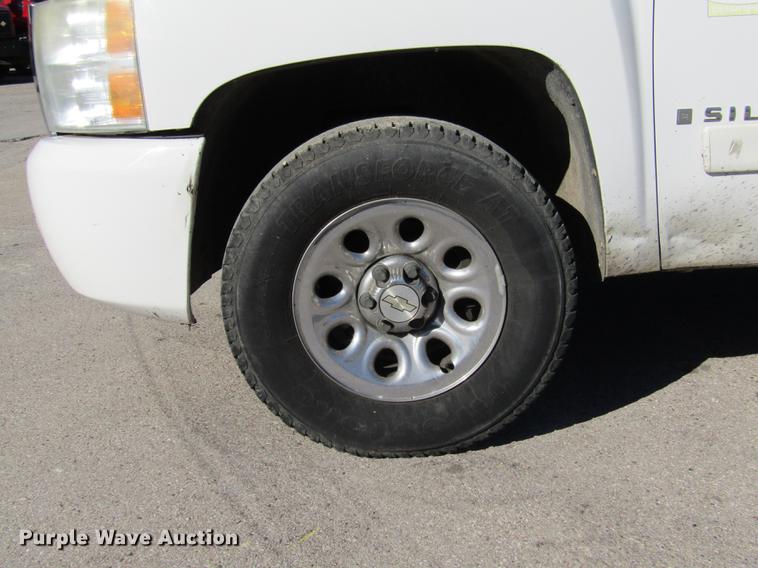 image for item DE4912 2008 Chevrolet Silverado 1500 Crew Cab pickup truck