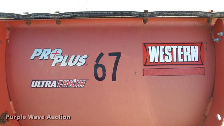 image for item DE4913 2008 Ford F250 Super Duty XL flatbed Crew Cab pickup truck