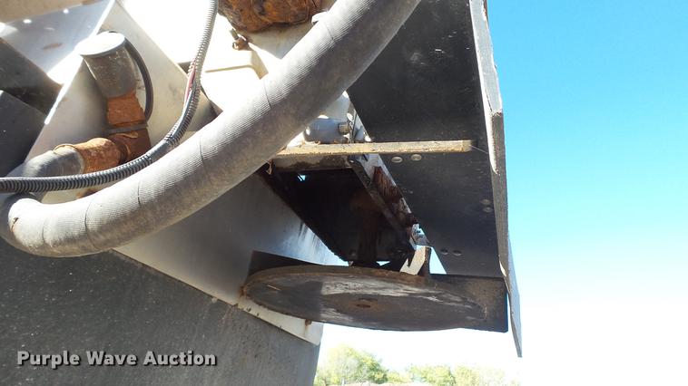 image for item DE4913 2008 Ford F250 Super Duty XL flatbed Crew Cab pickup truck