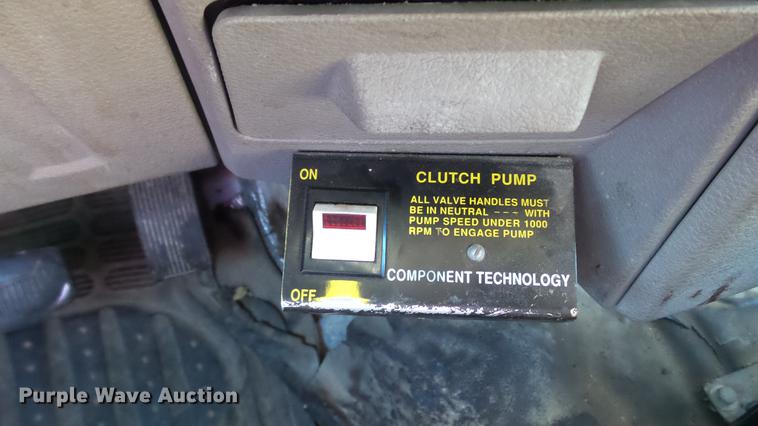 image for item DE4913 2008 Ford F250 Super Duty XL flatbed Crew Cab pickup truck