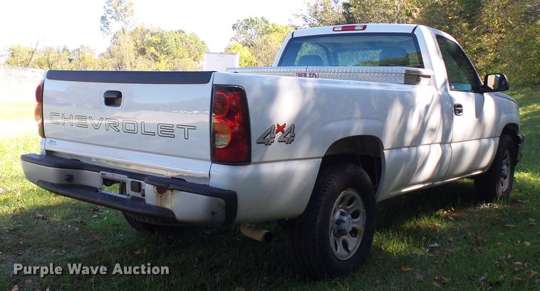 image for item DE4914 2006 Chevrolet Silverado 1500 pickup truck