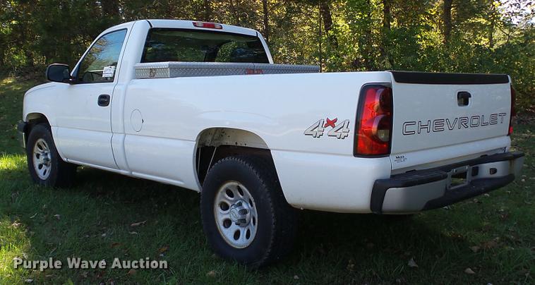 image for item DE4914 2006 Chevrolet Silverado 1500 pickup truck