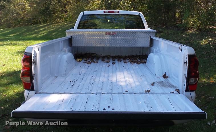 image for item DE4914 2006 Chevrolet Silverado 1500 pickup truck