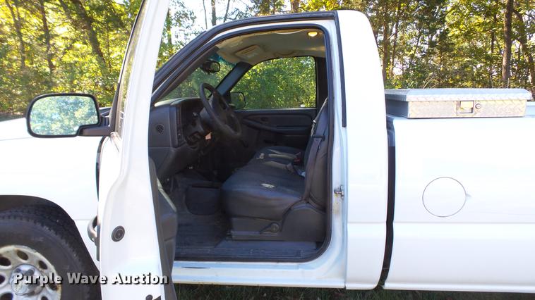 image for item DE4914 2006 Chevrolet Silverado 1500 pickup truck
