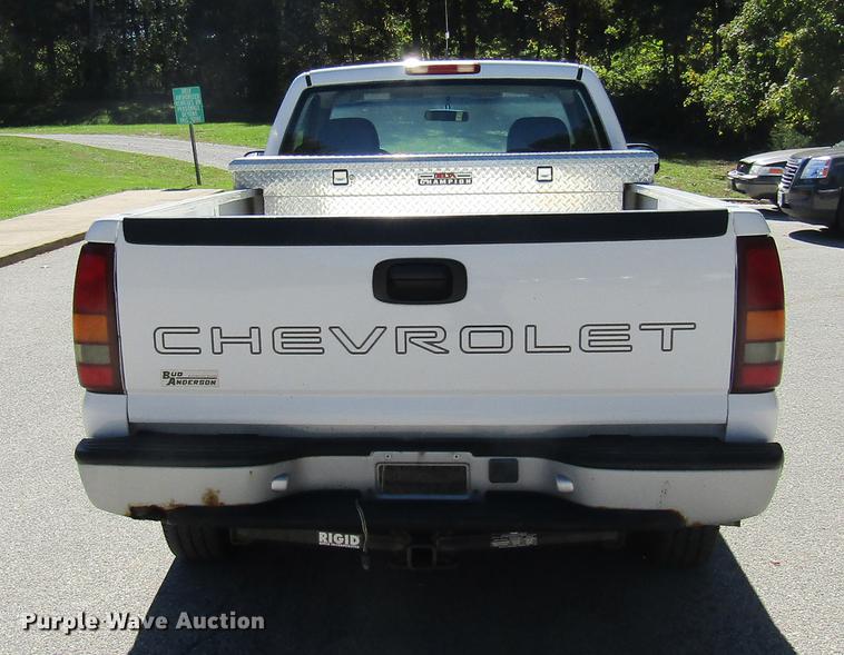 image for item DE4915 2001 Chevrolet Silverado 1500 pickup truck