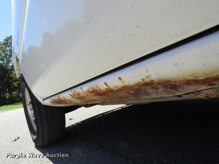 image for item DE4915 2001 Chevrolet Silverado 1500 pickup truck