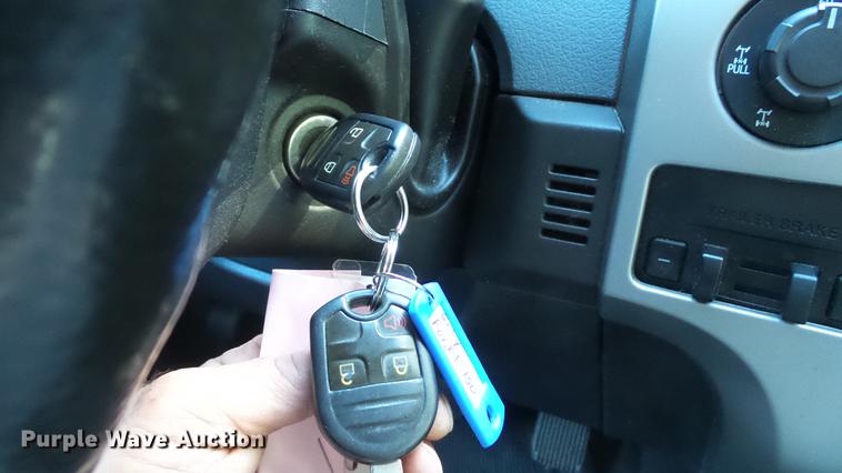 image for item DE4916 2013 Ford F150 SuperCrew pickup truck