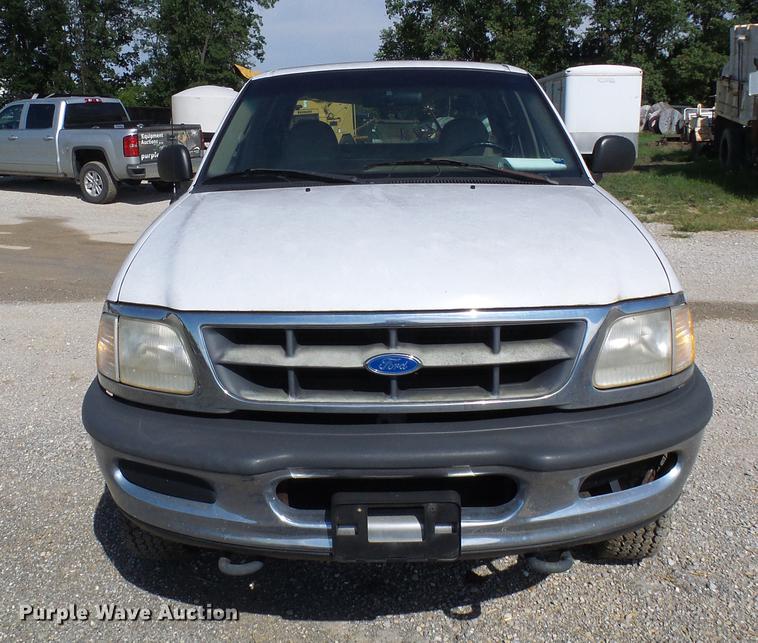 image for item DE5250 1997 Ford F150 SuperCab pickup truck