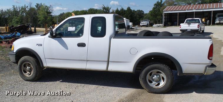 image for item DE5250 1997 Ford F150 SuperCab pickup truck