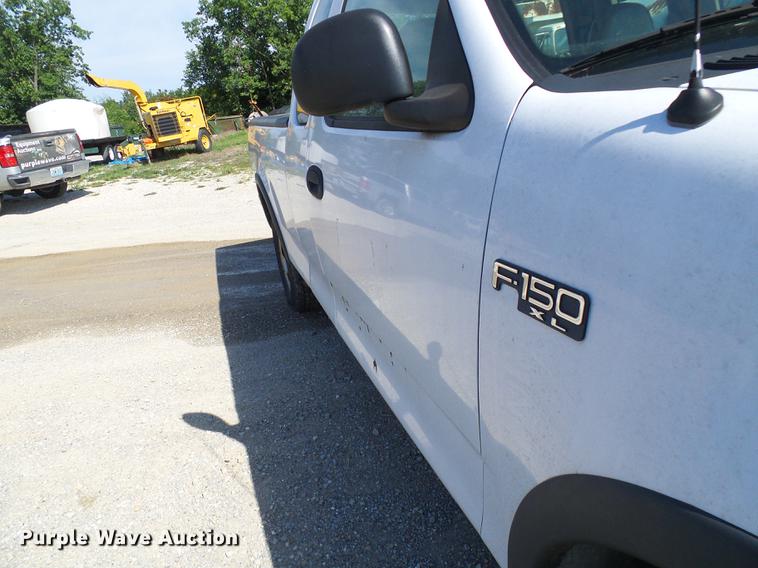 image for item DE5250 1997 Ford F150 SuperCab pickup truck