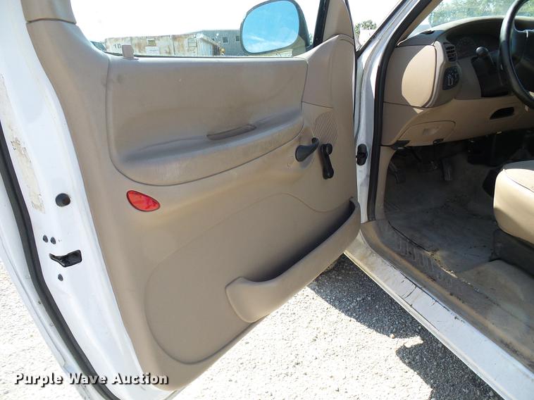 image for item DE5250 1997 Ford F150 SuperCab pickup truck