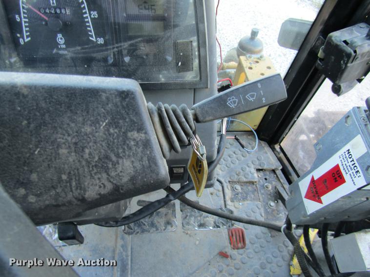 image for item DE5871 New Holland FA5TVW tractor