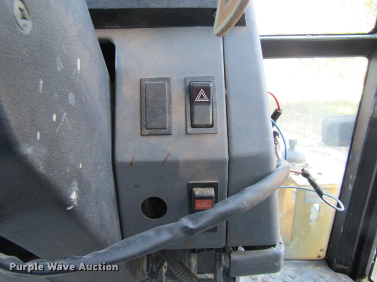 image for item DE5871 New Holland FA5TVW tractor