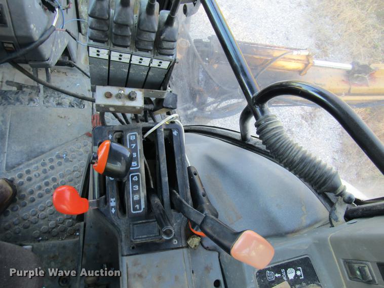 image for item DE5871 New Holland FA5TVW tractor