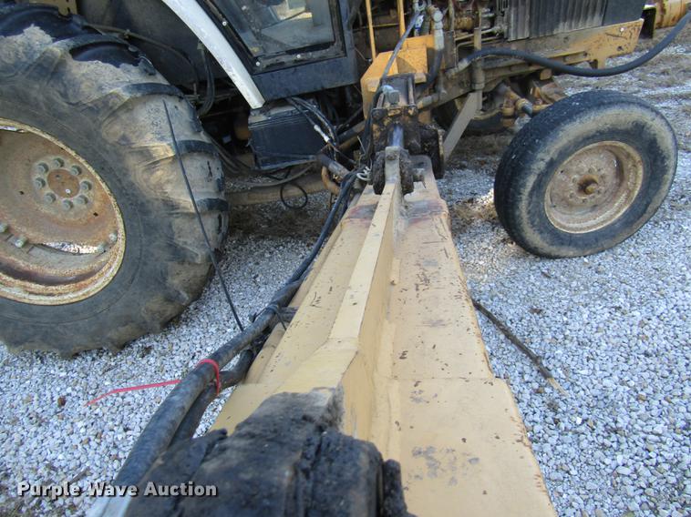 image for item DE5871 New Holland FA5TVW tractor