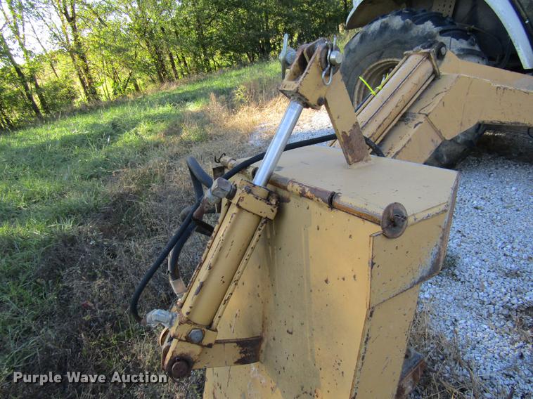 image for item DE5871 New Holland FA5TVW tractor