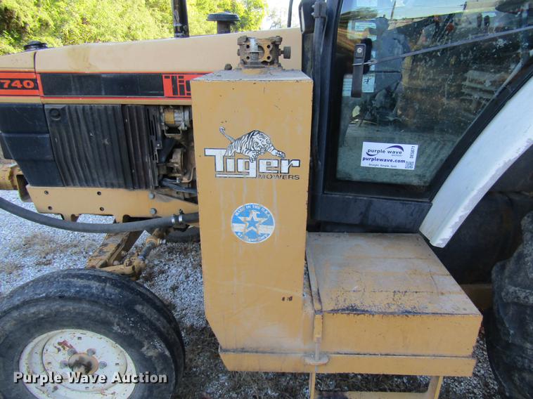 image for item DE5871 New Holland FA5TVW tractor