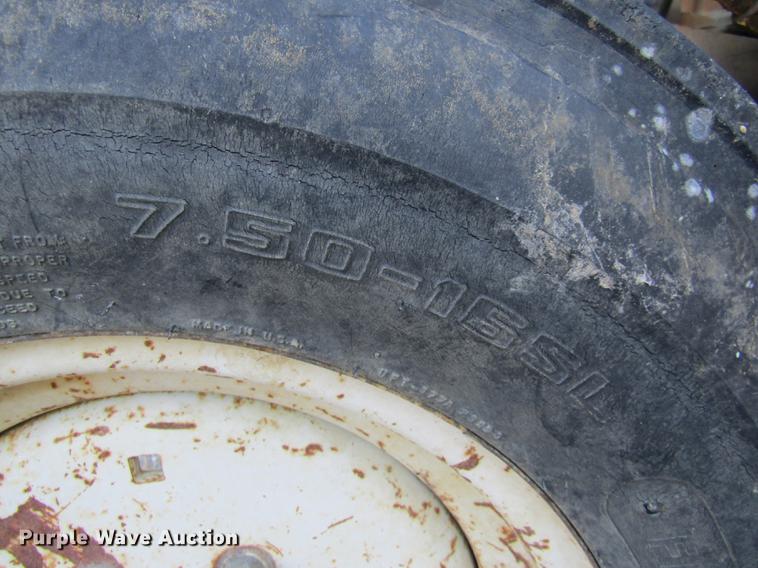 image for item DE5871 New Holland FA5TVW tractor