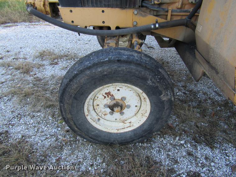 image for item DE5871 New Holland FA5TVW tractor