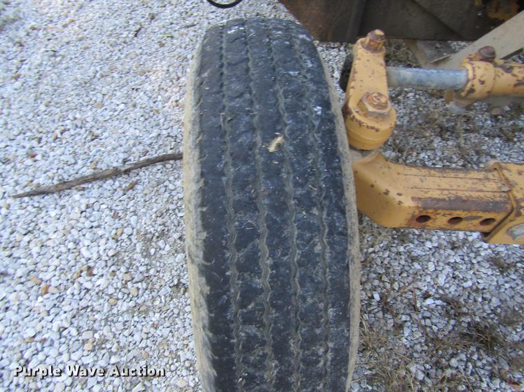 image for item DE5871 New Holland FA5TVW tractor