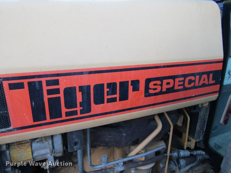 image for item DE5871 New Holland FA5TVW tractor