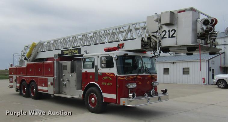 image for item DE5879 1985 Duplex 35270-85 ladder fire truck