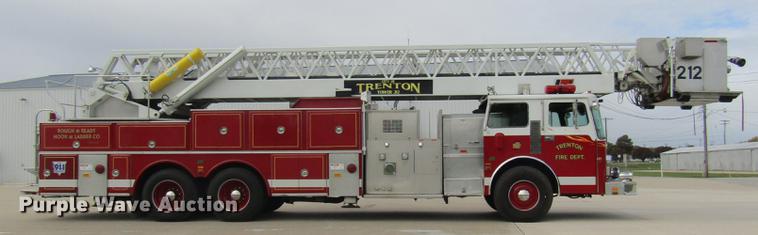 image for item DE5879 1985 Duplex 35270-85 ladder fire truck