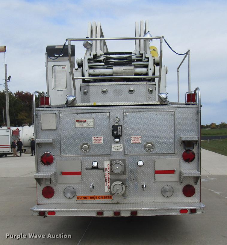 image for item DE5879 1985 Duplex 35270-85 ladder fire truck