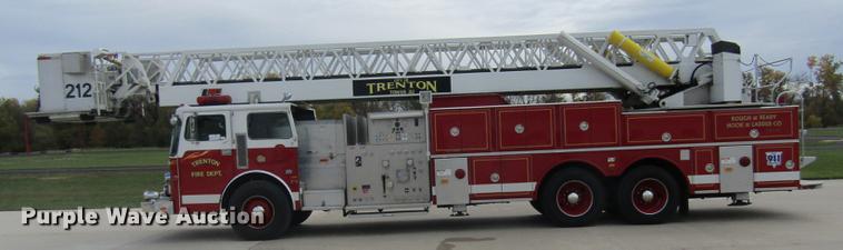 image for item DE5879 1985 Duplex 35270-85 ladder fire truck