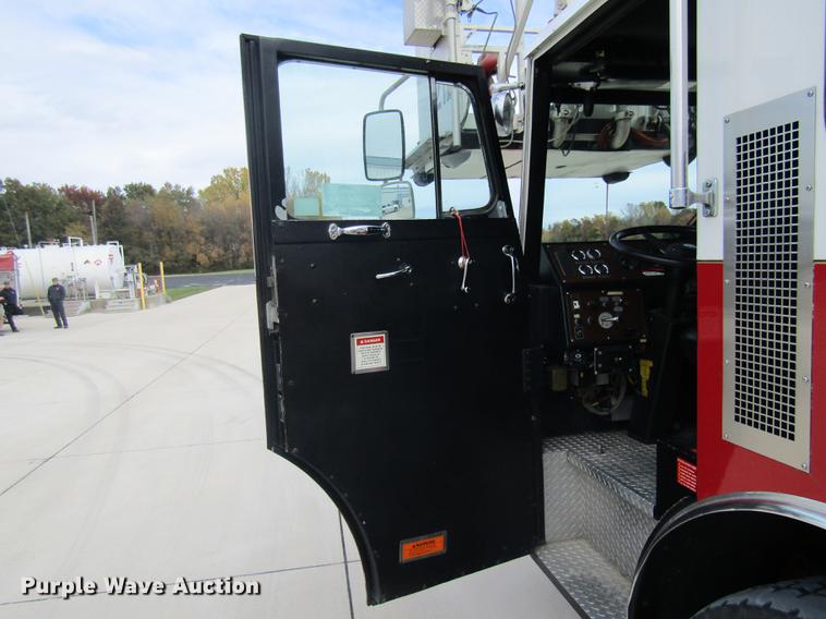 image for item DE5879 1985 Duplex 35270-85 ladder fire truck