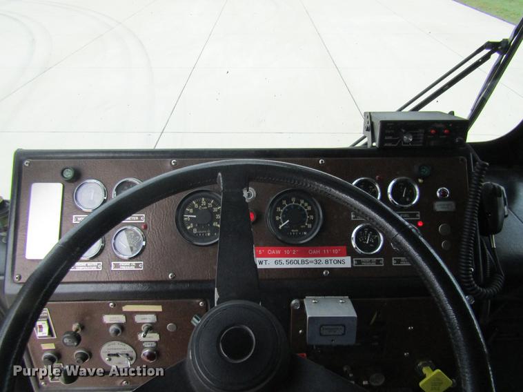 image for item DE5879 1985 Duplex 35270-85 ladder fire truck