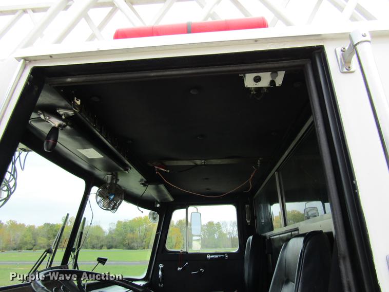 image for item DE5879 1985 Duplex 35270-85 ladder fire truck