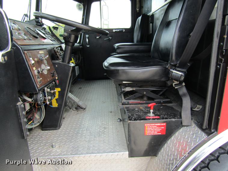 image for item DE5879 1985 Duplex 35270-85 ladder fire truck