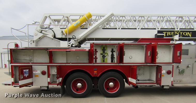 image for item DE5879 1985 Duplex 35270-85 ladder fire truck