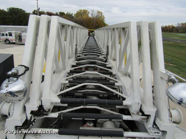 image for item DE5879 1985 Duplex 35270-85 ladder fire truck