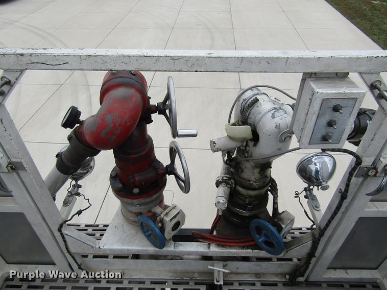 image for item DE5879 1985 Duplex 35270-85 ladder fire truck