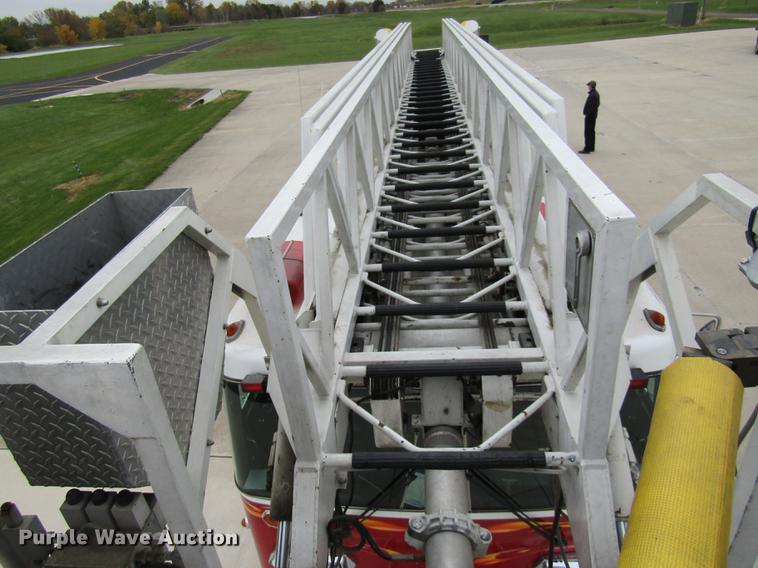 image for item DE5879 1985 Duplex 35270-85 ladder fire truck