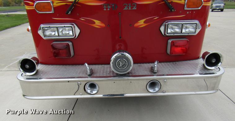image for item DE5879 1985 Duplex 35270-85 ladder fire truck
