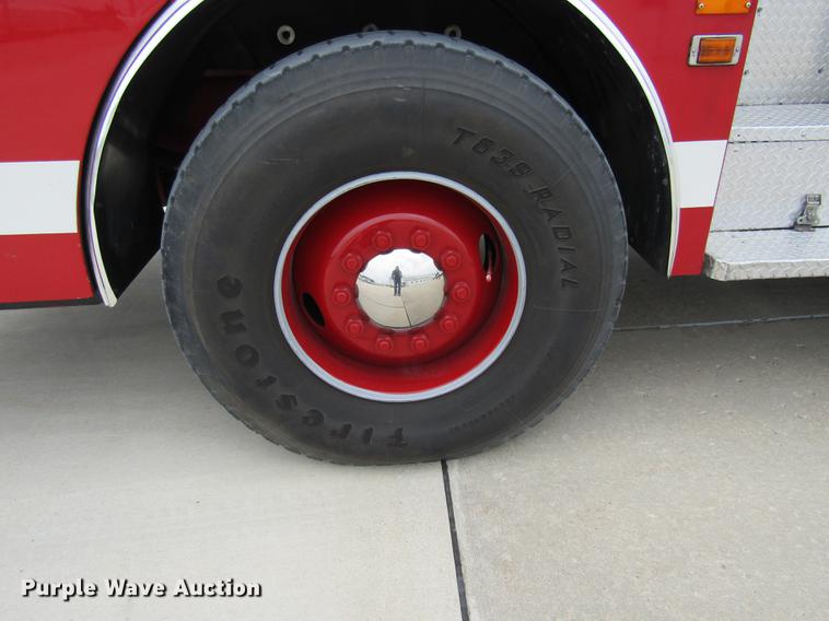 image for item DE5879 1985 Duplex 35270-85 ladder fire truck