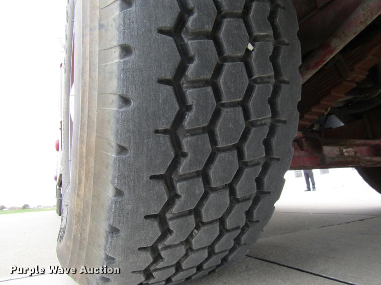 image for item DE5879 1985 Duplex 35270-85 ladder fire truck