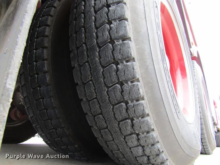 image for item DE5879 1985 Duplex 35270-85 ladder fire truck