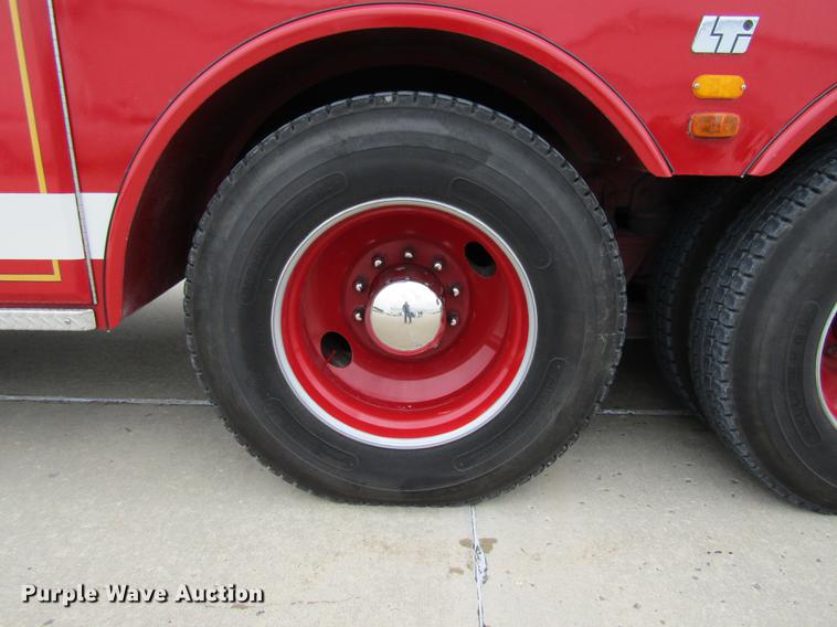 image for item DE5879 1985 Duplex 35270-85 ladder fire truck