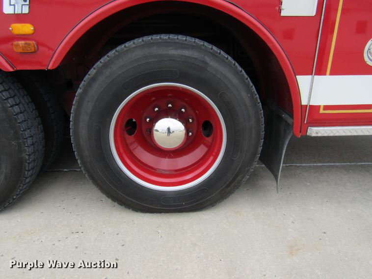 image for item DE5879 1985 Duplex 35270-85 ladder fire truck