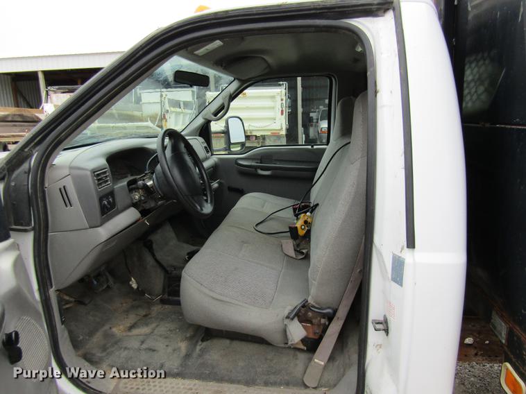 image for item DE5880 2000 Ford F450 Super Duty dump truck