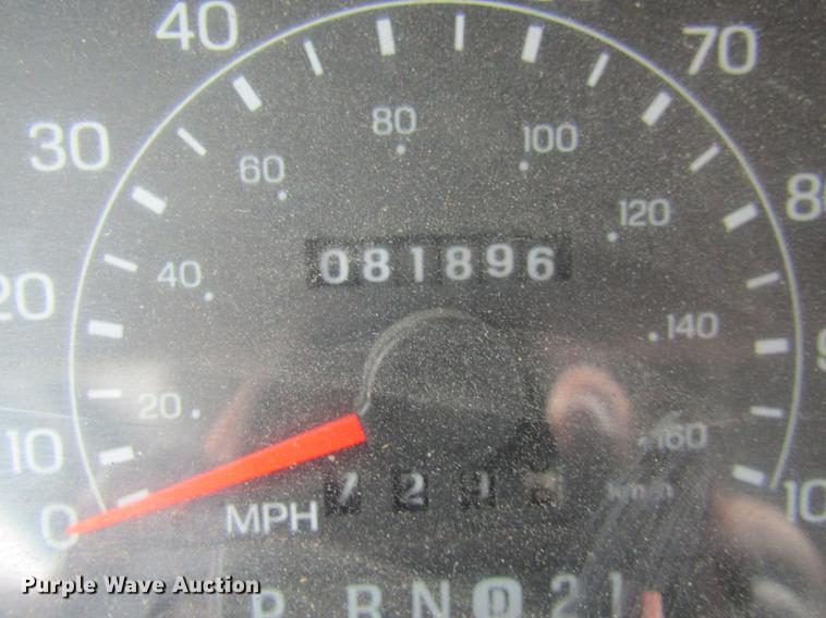 image for item DE5880 2000 Ford F450 Super Duty dump truck