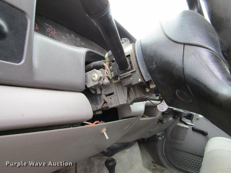 image for item DE5880 2000 Ford F450 Super Duty dump truck